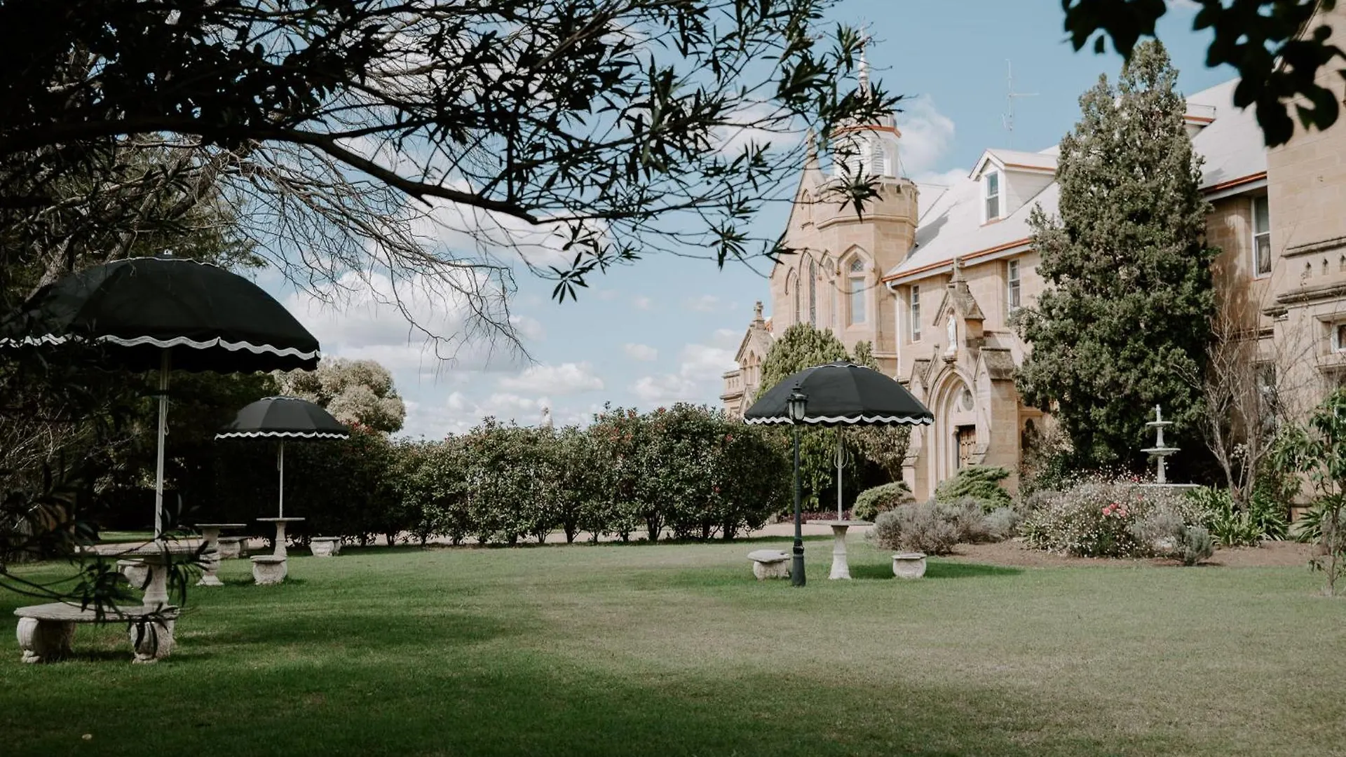 Abbey Boutique Hotel contacts